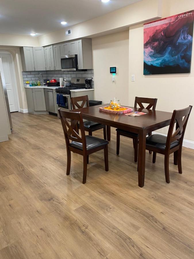 Private Room In South Philly Near Arenas! Filadelfia Exterior foto