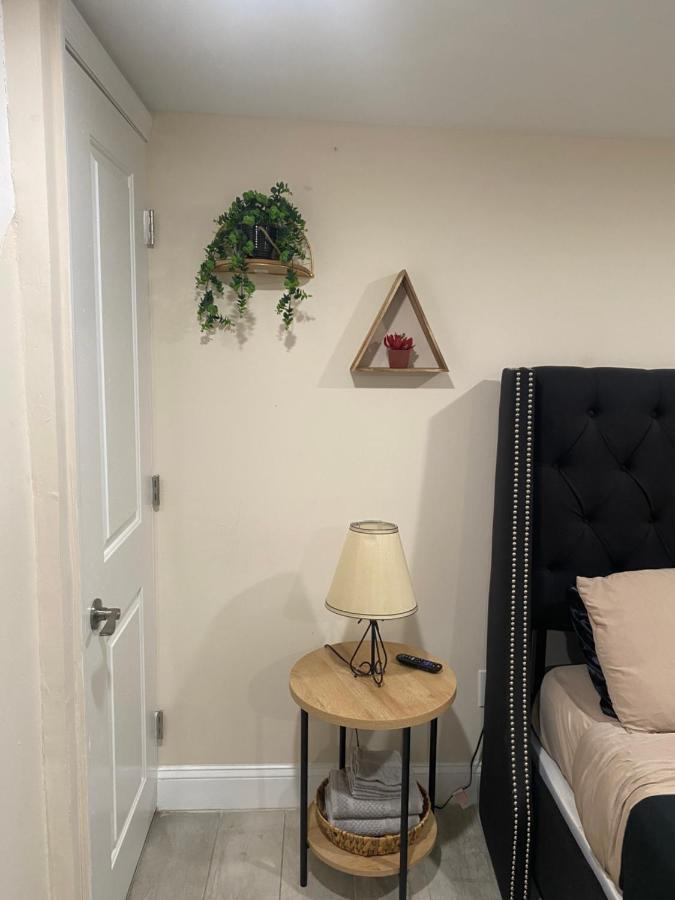 Private Room In South Philly Near Arenas! Filadelfia Exterior foto